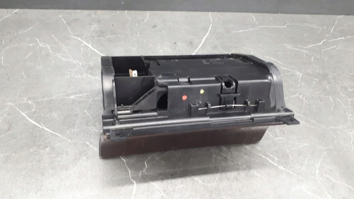 фото №10, Попільничка перед mercedes w210