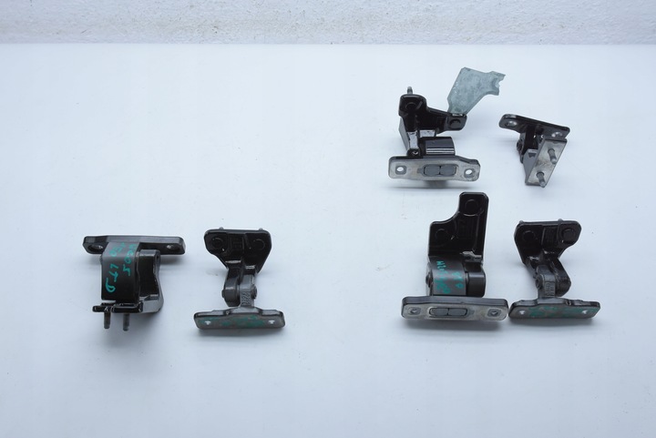 фото №1, Mercedes w205 петлі двері праві перед праві зад лівий зад верх + dół