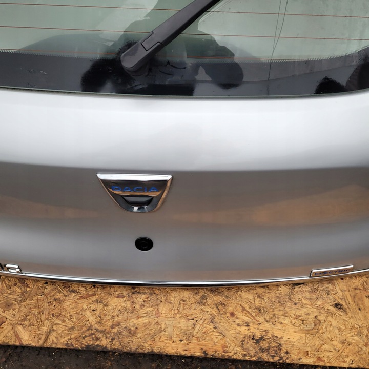 фото №5, Крышка багажника задняя зад dacia spring хром камера