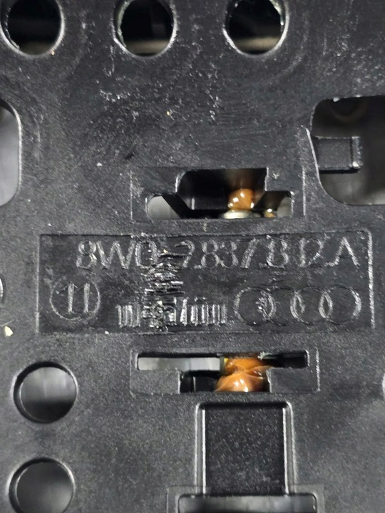 фото №6, Направляющая ручка правые перед audi a4 a5 8w0837812a