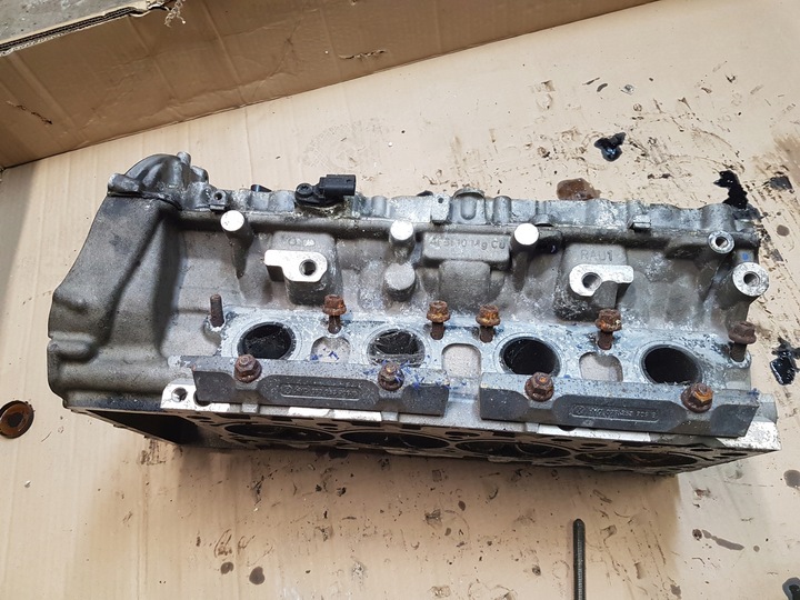 фото №6, Audi rs4 b7 головка права 079103374ap