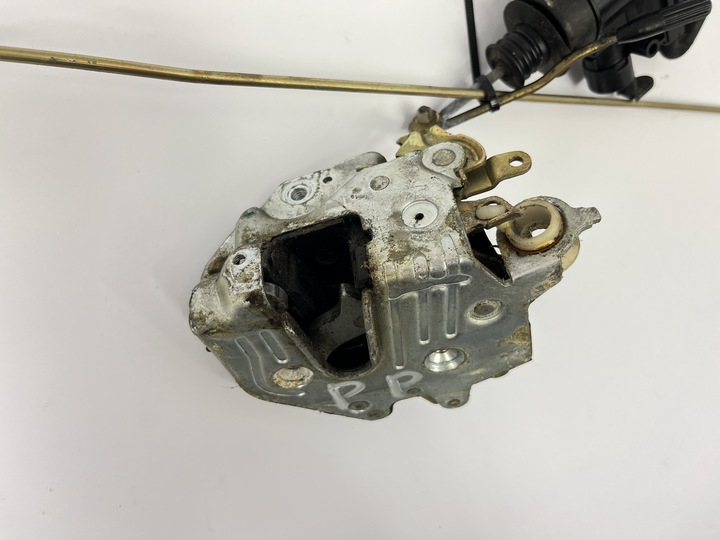 фото №7, Замок дверь правый перед переднее пассажира амортизатор тяга mercedes w201 190