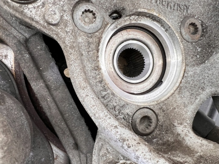 фото №8, Audi q3 83a 2.0 tfsi амортизатор mcpherson  ліве передній перед поворотна опора 5qf413031cj