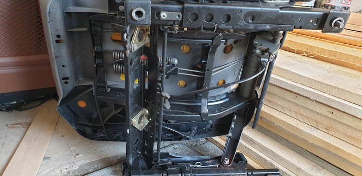 фото №8, Сиденье правый перед пассажира bmw 3 e36 compact оригинальный номер eu