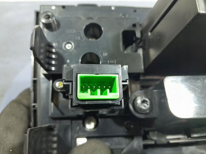 фото №6, Volvo xc90 i рестайлінг панель керування радіо 31337102