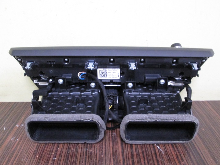 фото №11, Bmw i3 панель кондиціонера 9335256 9323597 9316941