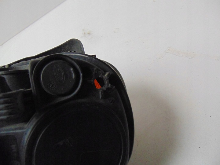 фото №13, Лампа права перед ксенон volvo v70 iii 31214348 європа