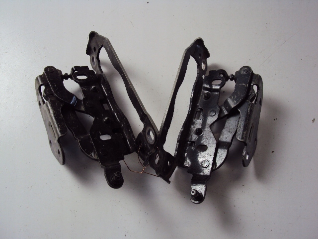 фото №1, Петли капота mercedes c-klasa 204 07-14