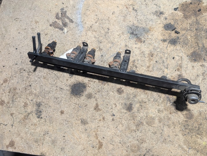 фото №6, Планка вприскувальний vw 2.8 vr6 aaa 021133317d golf 3 passat b3