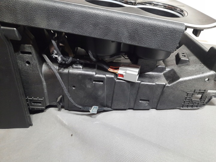 фото №8, Jeep grand cherokee wk2 19-22 тунель середній підлокітник usa