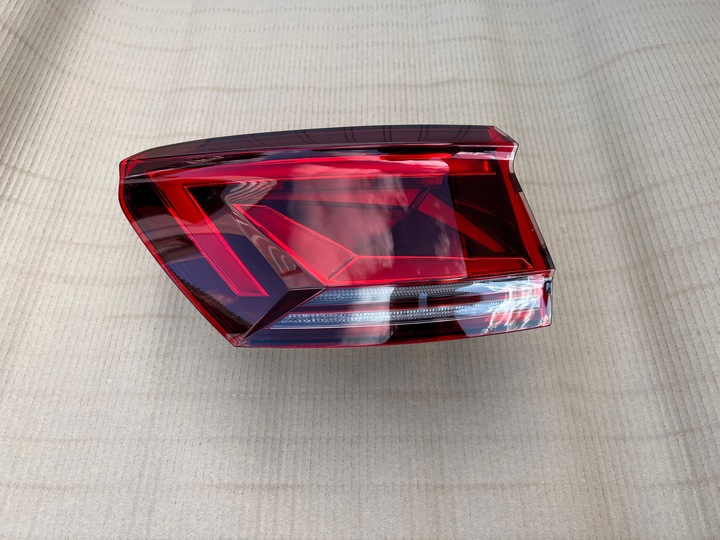 фото №2, Vw touareg iii 18- лампа ліва зад задня led