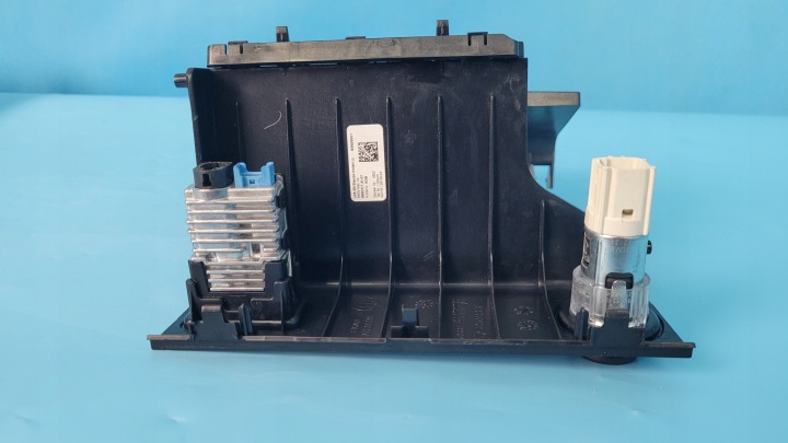 фото №10, Bmw 2' u06 218i active tourer защита консоли 9493279 9890317 usb 5a57b32
