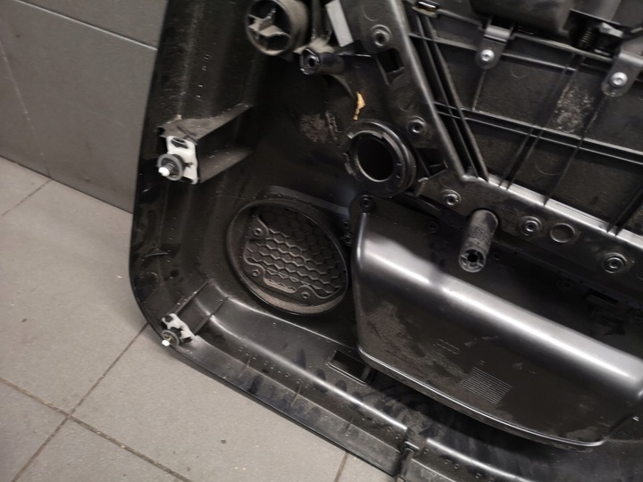 фото №12, Боковина дверь левый зад audi a6 c6 4f0867305