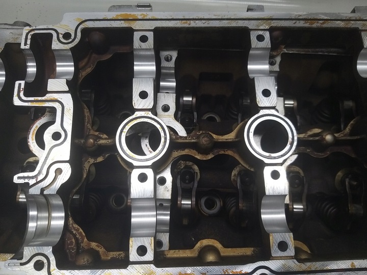фото №12, Головка двигуна 2.0 fsi 150km leon passat touran golf v bvy a3 06d103373am