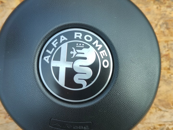 фото №12, Консоль панель подушка безопасности ремни alfa romeo stelvio оригинал !!!