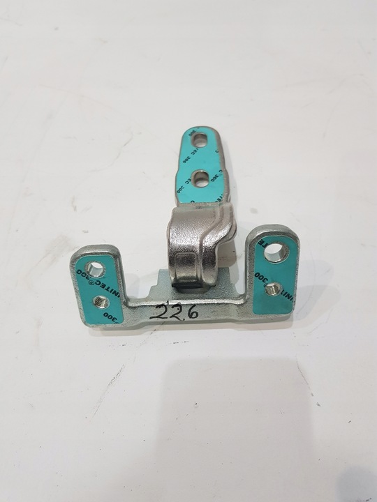 фото №1, Петля крышки багажника mercedes a2057401400