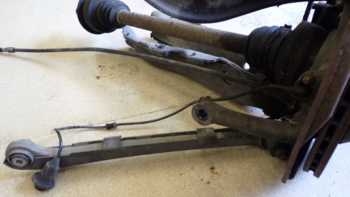 фото №8, Поворотный кулак ступица подвешивание зад левая w220