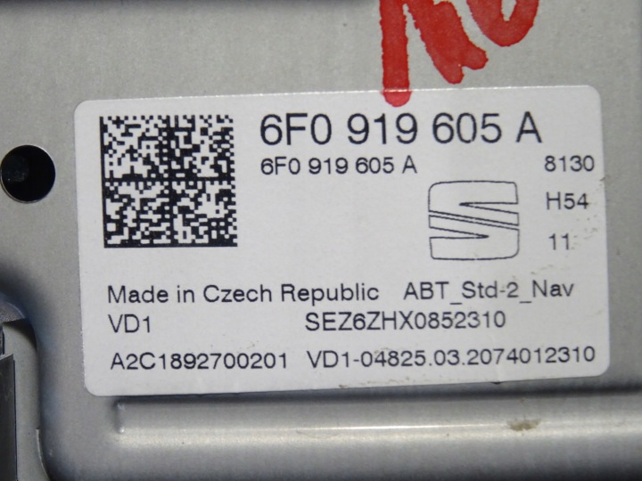 фото №9, Дисплей мультимедийной системы (экран, монитор) радио навигации seat arona 6f0 17-21 6f0919605a