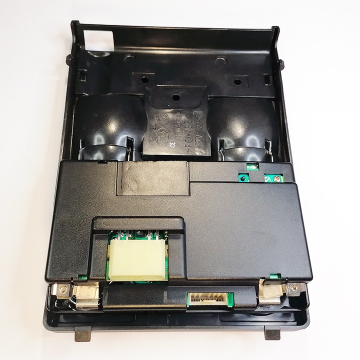 фото №3, Alfa romeo 164 лампа потолочная plafoniera 60612394