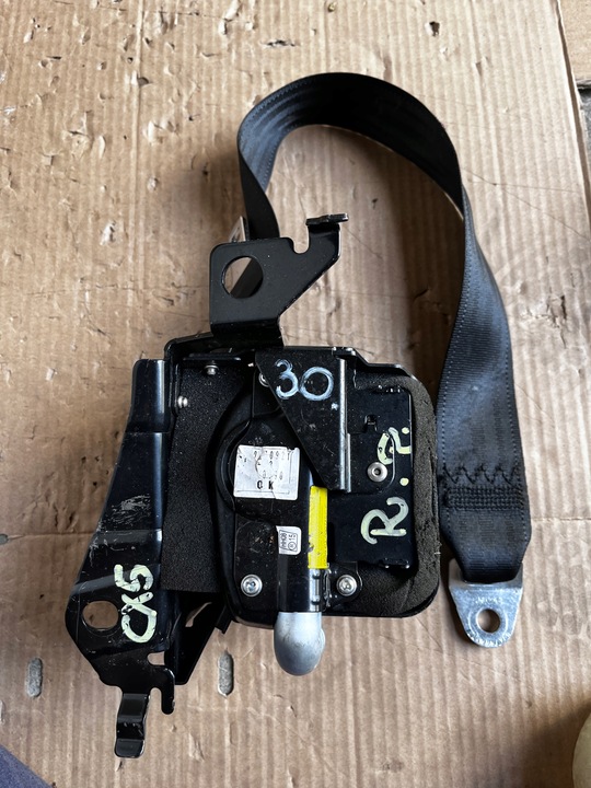 фото №1, 30 mazda cx5 ii 17- pas безпеки переднє праві kb8m
