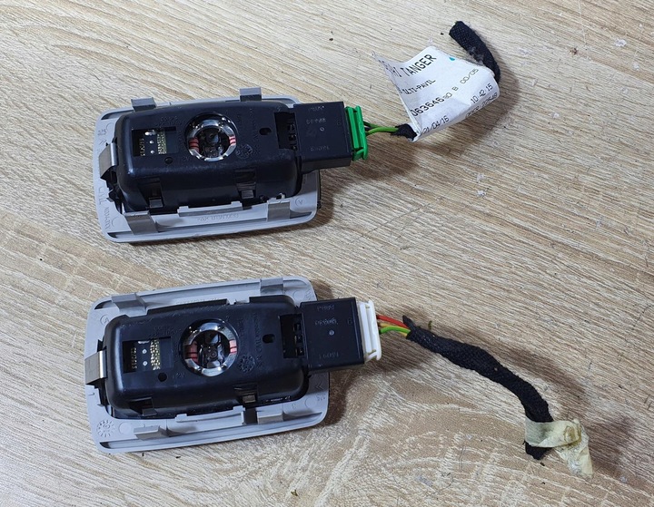 фото №2, Citroen c4 picasso ii 2 лампа освещение потолок кабины 2szt комплект