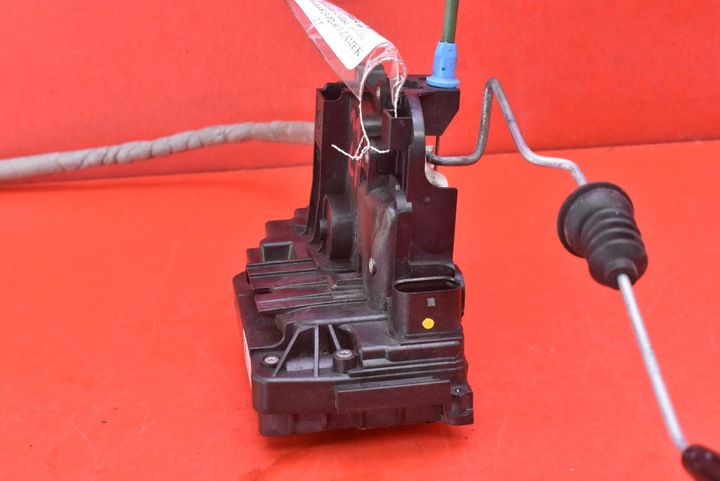 фото №4, Замок двері лівий зад задній a0997304100 mercedes c-klasa w205 14-21