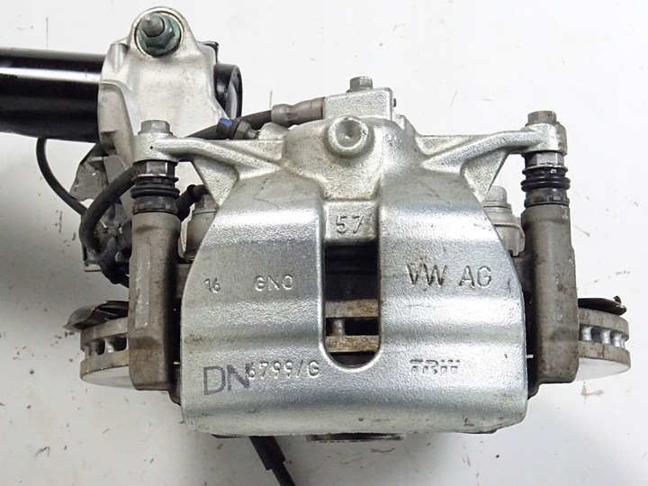 фото №16, Audi q3 83a поворотный кулак амортизатор правая 5qf413031cj 5q0407258a