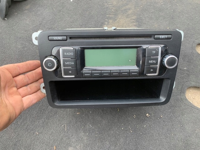 фото №1, Vw golf 03-10 радіо cd оригінал 1k0035156