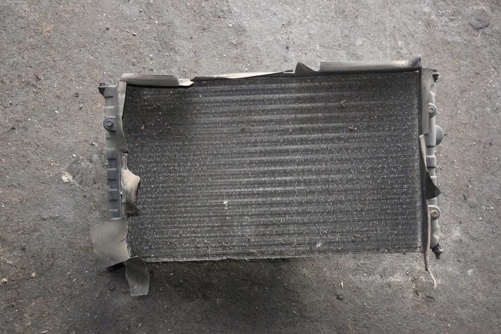 фото №2, Радиаторов з вентилятор seat inca 1.4