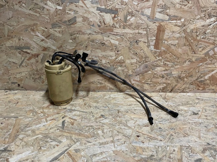 фото №1, Насос трубка  шланг топлива volkswagen vw touareg i 1 7l 7l6 2.5tdi r5