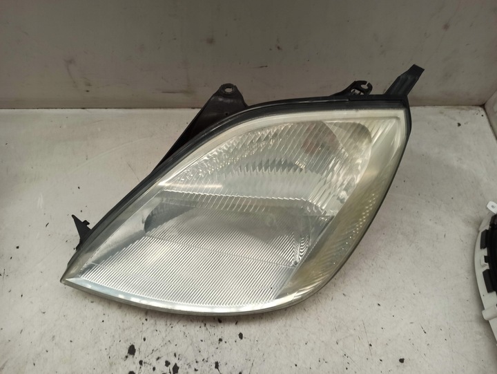 фото №3, Fiesta mk6 рестайлинг 5-08 лампа перед левая 2s6x13w030aj