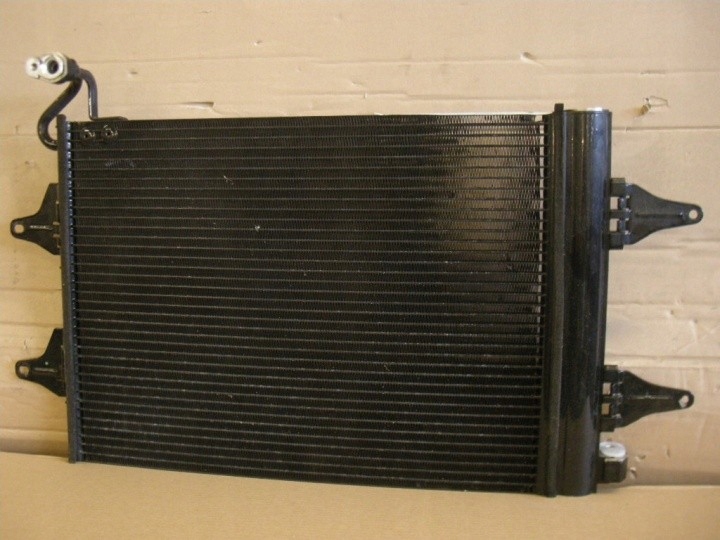 фото №1, Vw polo 2002 6q0820411b радиаторов климат