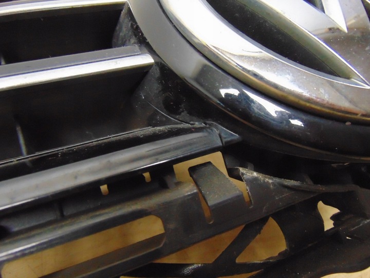 фото №9, Решётка решётка радиатора эмблема vw touran caddy 1t0853653l