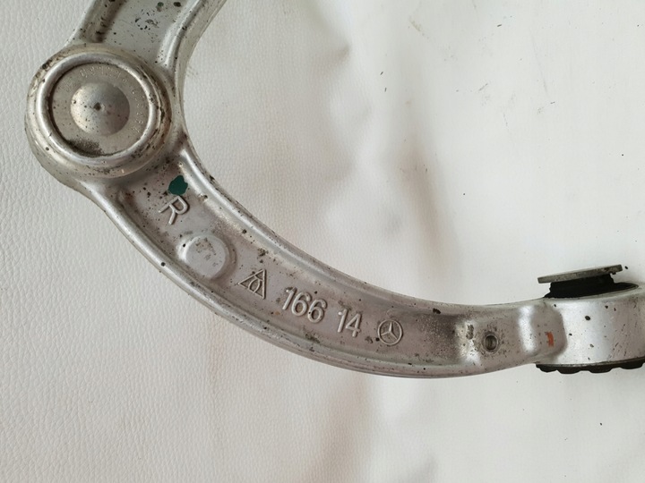 фото №6, Mercedes ml w166 рычаг правые перед верхний