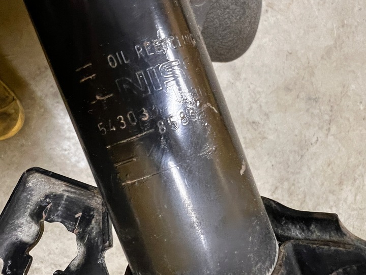 фото №13, Амортизатор переднее перед nissan leaf i ze0