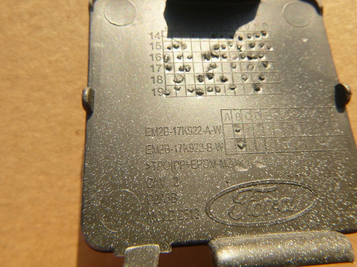 фото №3, Ford s-max mk2 15- заглушка фаркоп hak бампер зад em2b17k922a