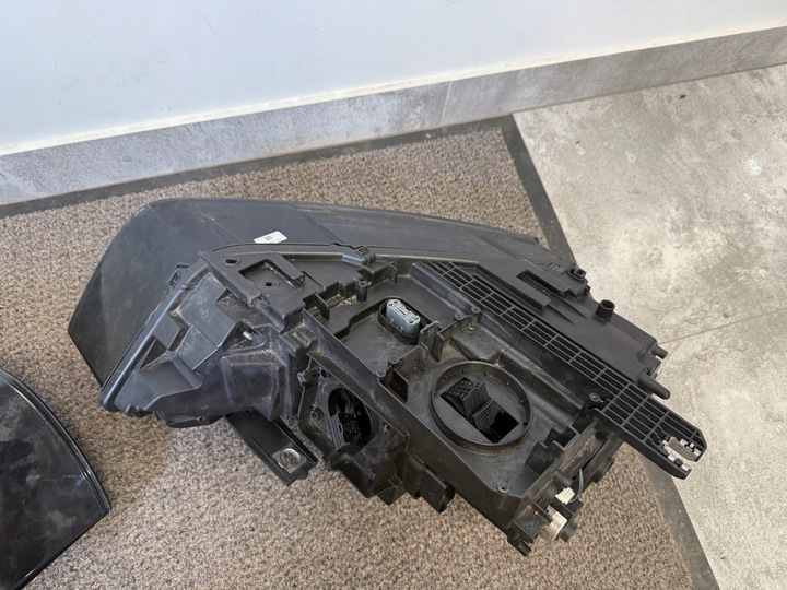 фото №13, Комплект лампа передних audi q3 8u0 рестайлинг 15-19 полный led dynamic8u0941033/034