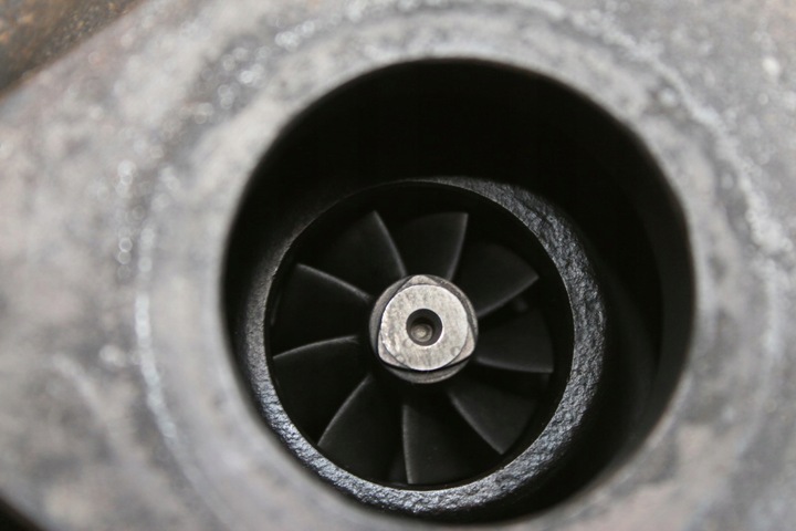 фото №8, Turbo турбина jaguar s-type fl 6r8q-6k682-bd 2.7d