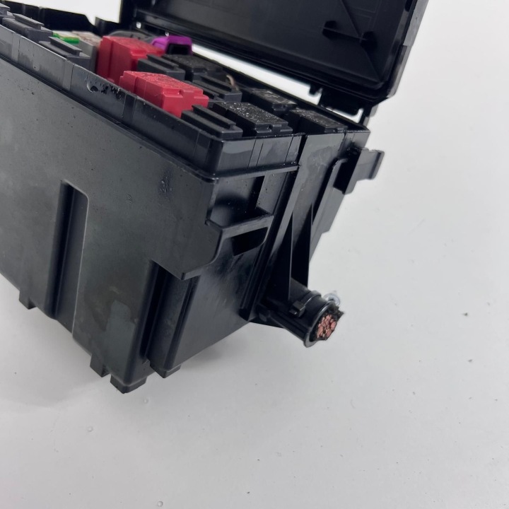 фото №13, Коробка запобіжників opel corsa d oem номер оригінал 13246926