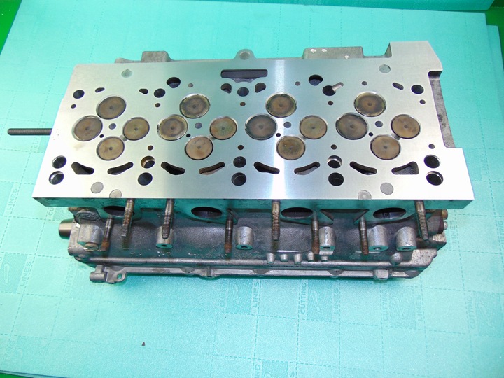 фото №12, Комплектна оригінальна головка 2,0tdi 16v 03g103373a bkd bkp blb bre azv brd