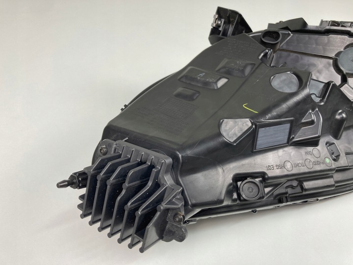 фото №10, Лампа правая передняя tesla 3 1077376