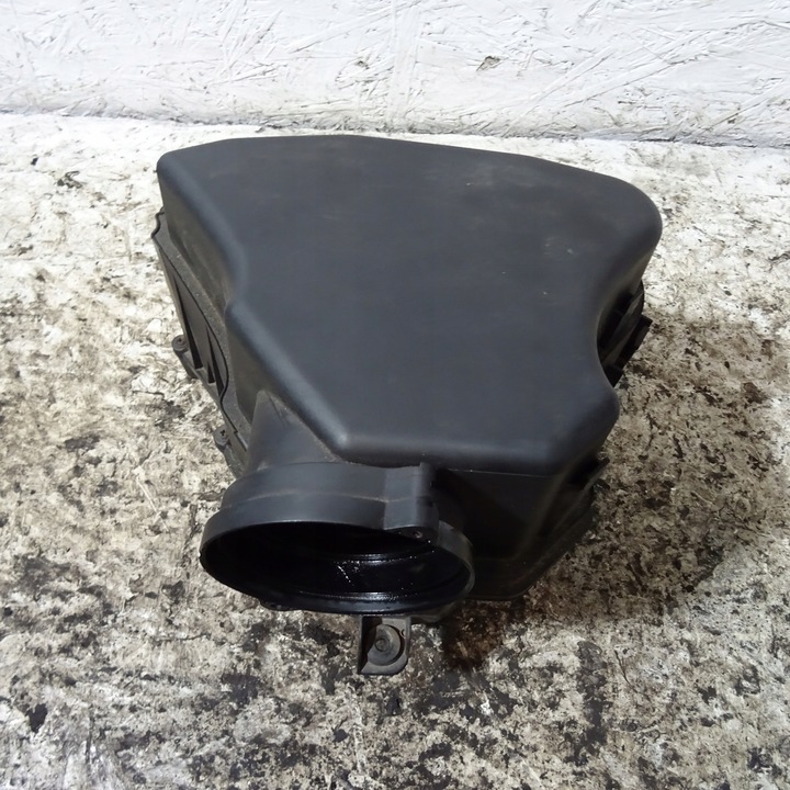 фото №4, Audi a8 d3 корпус фильтра воздуха 059133823b