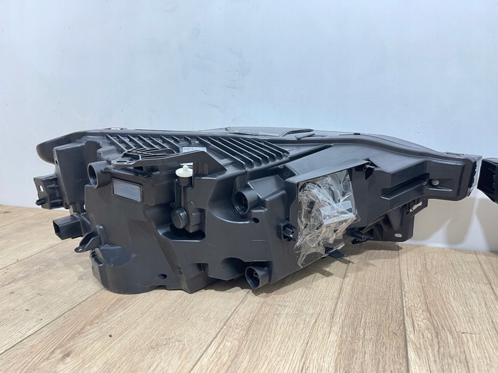 фото №12, Volvo xc60 ii рестайлинг лампа лампы перед передние правая левая полный led mid eu