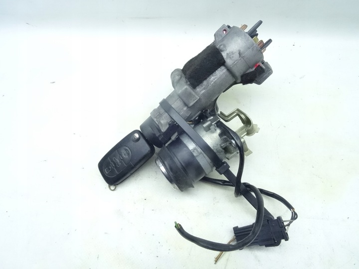 фото №2, Audi a8 d2 99-02 вставка ключ замок зажигания доставка