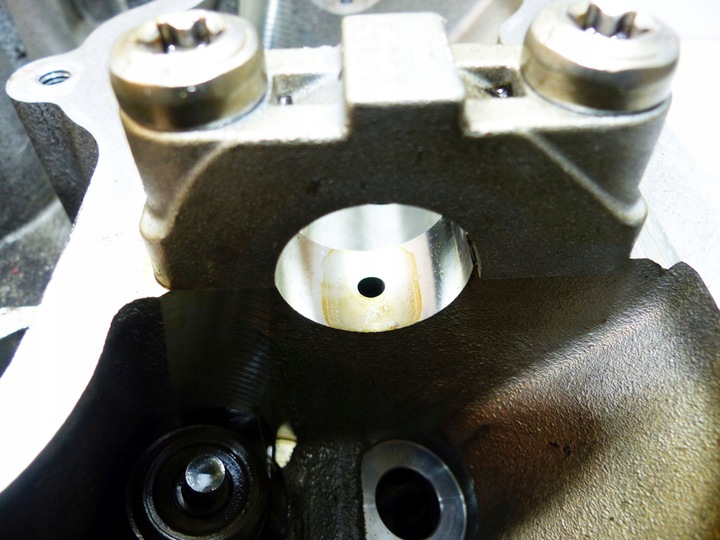 фото №6, Bmw оригинальный номер 7573940 головка толкатели