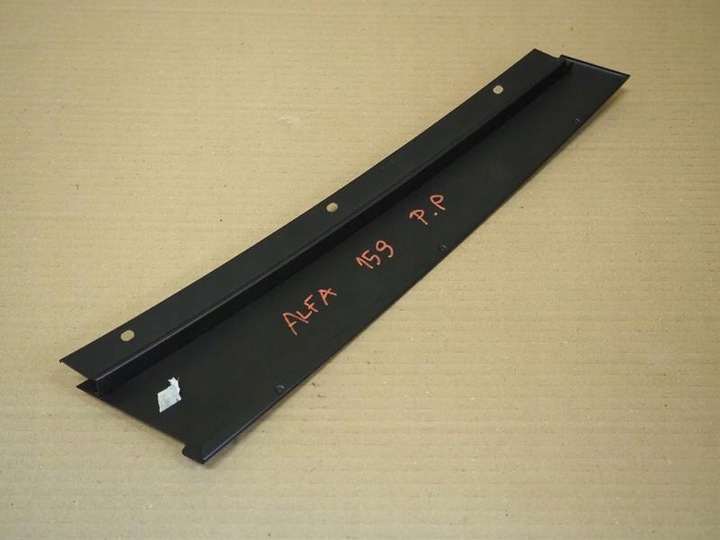 фото №2, Накладка стойка дверь правый перед alfa romeo 159