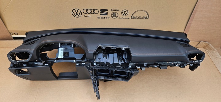 фото №1, Cupra formentor vz панель роздавальна консоль 5fg857003l jak нова