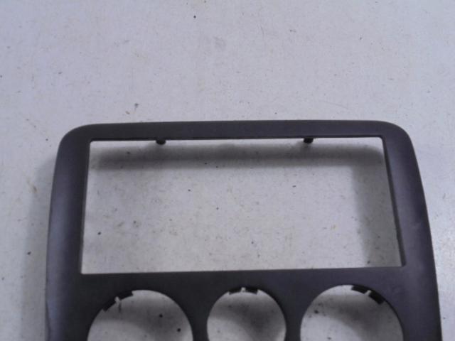 фото №6, Skoda octavia i 1u захист корпус рамка радіо 1u0858071