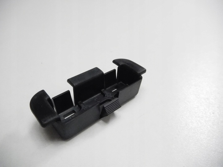 фото №8, Крепление люк renault r21 oem номер 7700784509
