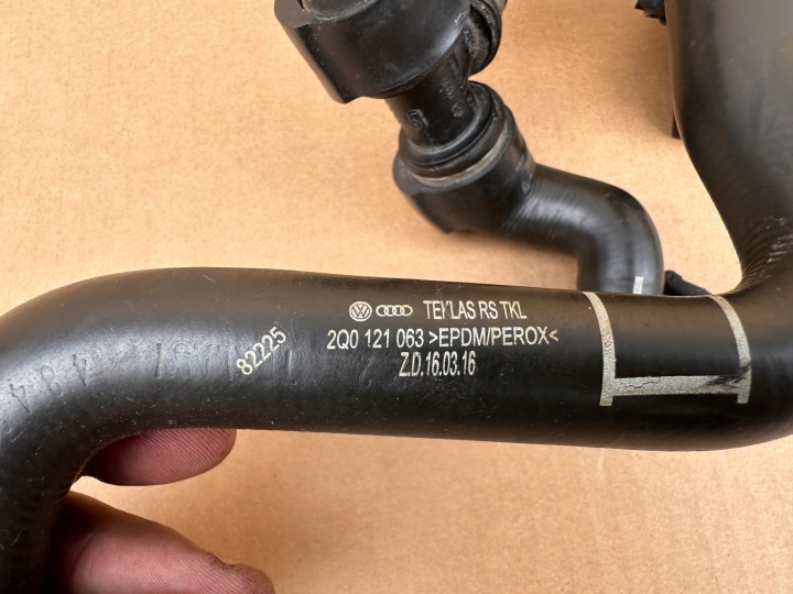 фото №5, Skoda fabia iii 1.0 tsi dkl водяна помпа  шланги основний  2q0965567 2q0121063